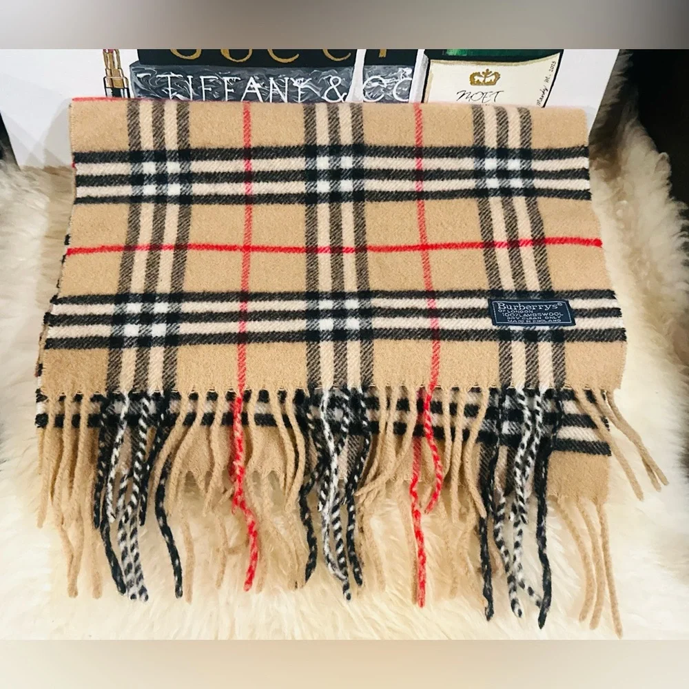 🔥 BURBERRY’S SCARF LAMBSWOOL MADE ENGLAND SIZE L 72” X W 13.6” - Picture 7 of 9